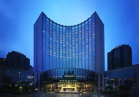 Grand Hotel Bijie Asilissi Отели рядом с достопримечательностью «Nan Mountain Park»