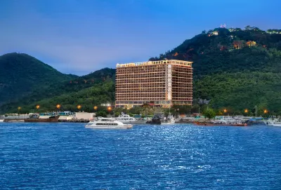 Grand Metropark Bay Hotel Sanya Hotel dekat Sanya Railway Station
