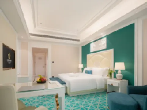 Golden Bauhinia Interstellar Hotel Hotel a Baise