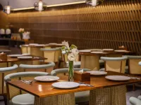 Yimore Hotels near Yansha