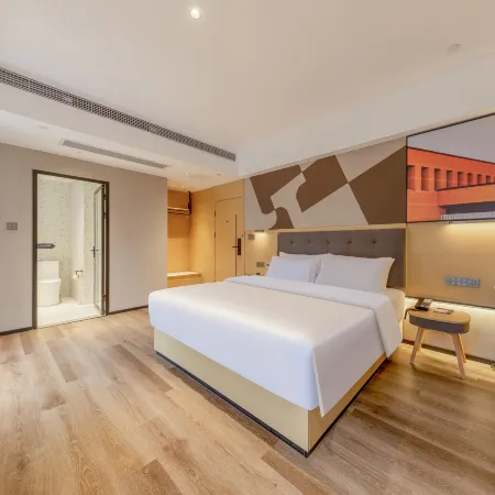 Chonpines Hotel· Yunfu Xinxing Juncheng Square Store