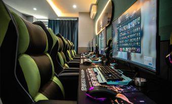 Fuyang Kairui E-sports Hotel (Wanda)