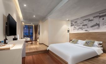 Orient river and city Hotel(Chongqing Jiefangbei Hongyadong store)