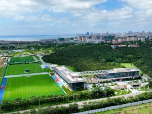 Rizhao Xingye Football Theme Hotel