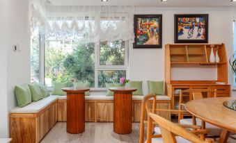 Weihai Four Seasons Yaju Bed and Breakfast