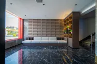 Gray Whale Smart Hotel (Xiong'an New District Anxin Baiyangdian Tourism Wharf Branch) - parking