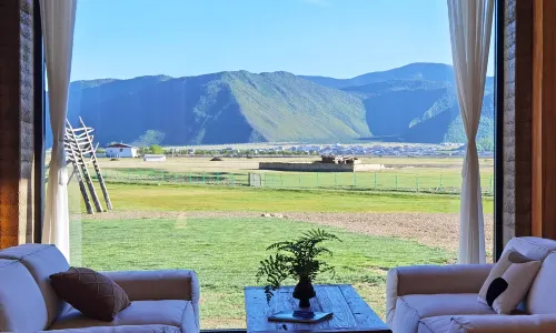 Shangri-La Ten Miles Snow Mountain Margheri Manor