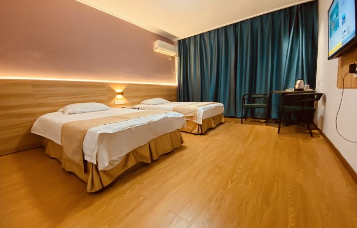 Yadu Hotel