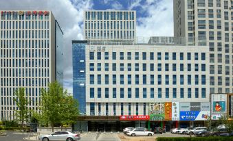 H hotel (chifeng University Wanda  Plazastore)