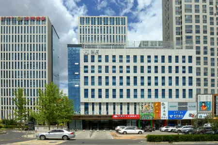 H Hotel (Wanda Plaza Chifeng University Store) Отели рядом с достопримечательностью «Inner Mongolia Vocational and Technical College of Traffic»