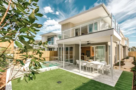 Essence Peregian Beach Отели в г. Перегиан Бич