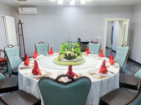 Xinshengli Hotel (Lanzhou Xiguan Cross Zhongshan Bridge Branch) Отели рядом с достопримечательностью «Lanzhou University of Technology Science & Technology Park»