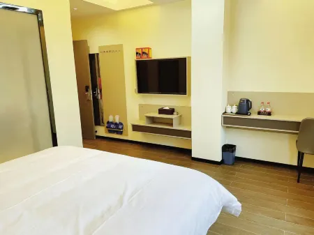 Luoding Lakeside Residence Отели в г. Луодин