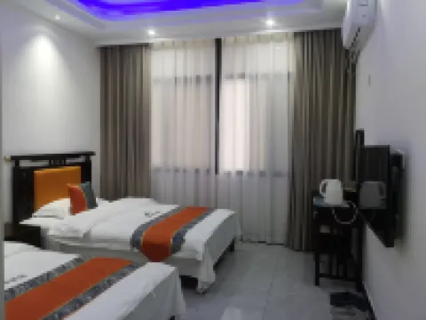 Yangpingguan Shishang Homeland Hotel