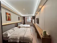 Zhenxiong Pengcheng Hotel (Chishuiyuan Town Branch) Hotels near Tiankeng Group