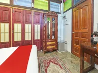 OYO Home 90332 Jentayu Homestay Pontian فنادق في بونتيان
