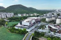 Atour Hotel Suzhou High Tech Zone Science and Technology City - Mountain view