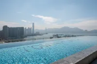TOWNPLACE WEST KOWLOON - Infinity Pools