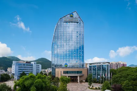 Huaguoshan Rongxin Hotel Отели рядом с достопримечательностью «Ming Paradise»