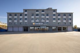 Homeinn Ease Hotel (Huma County Riverside Park)