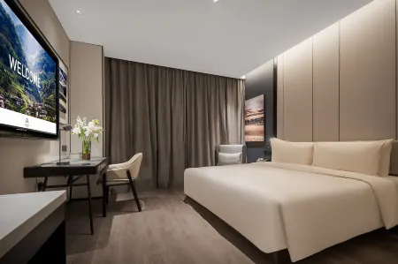Atour Hotel Chengdu Longquanyi Longdu South Road