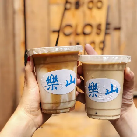 SFEEL Designer Hotel (Leshan Zhanggongqiao Food Street)