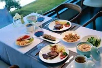 Dali Twelve Clouds Villa Seaview Hotel (Erhai Branch)