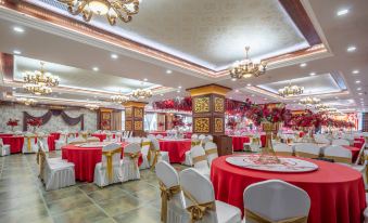Taiyuan Yihua Hotel (Train Station Boutique Clothing City Store)