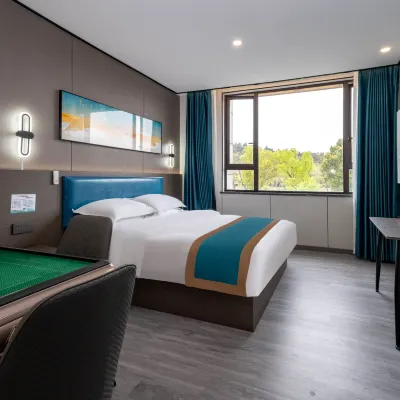 Home Inn Huaxuan Collection Hotel (Nanjing Agricultural University Shengtai Jiayuan Branch) Hotels near Huachang Longzhigu Wonderful New World