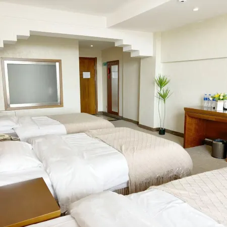 Tianhe Holiday Hotel (Changbai Mountain West Scenic Area Ticket Office Branch)