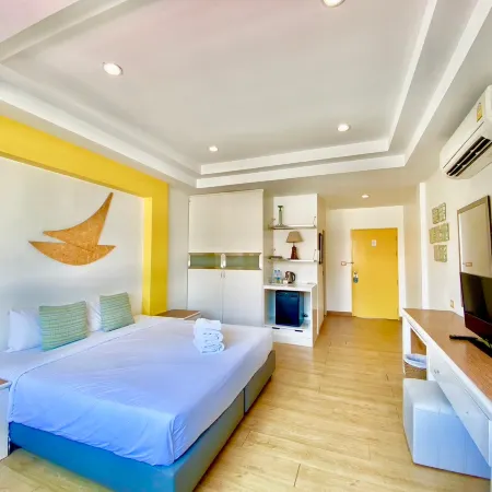 The Blue Pearl Kata Hotel Отели рядом с достопримечательностью «Пляж Ката»