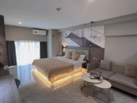 QYU chain·SUNLIGHT apartment（YGCSDZX branch）