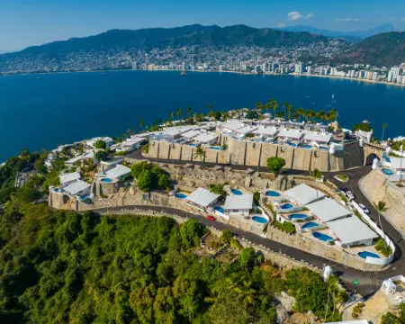 ラス ブリサス アカプルコ アカプルコのホテル