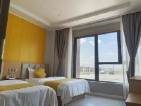 Holiday Inn Zhongba Tiansheng Hotels in Zhongba