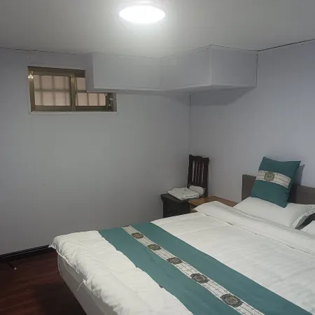 Zexu Homestay (Longmen Avenue)