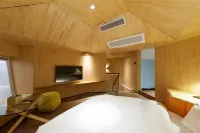 LAKE SIGHT DESIGN HOTEL