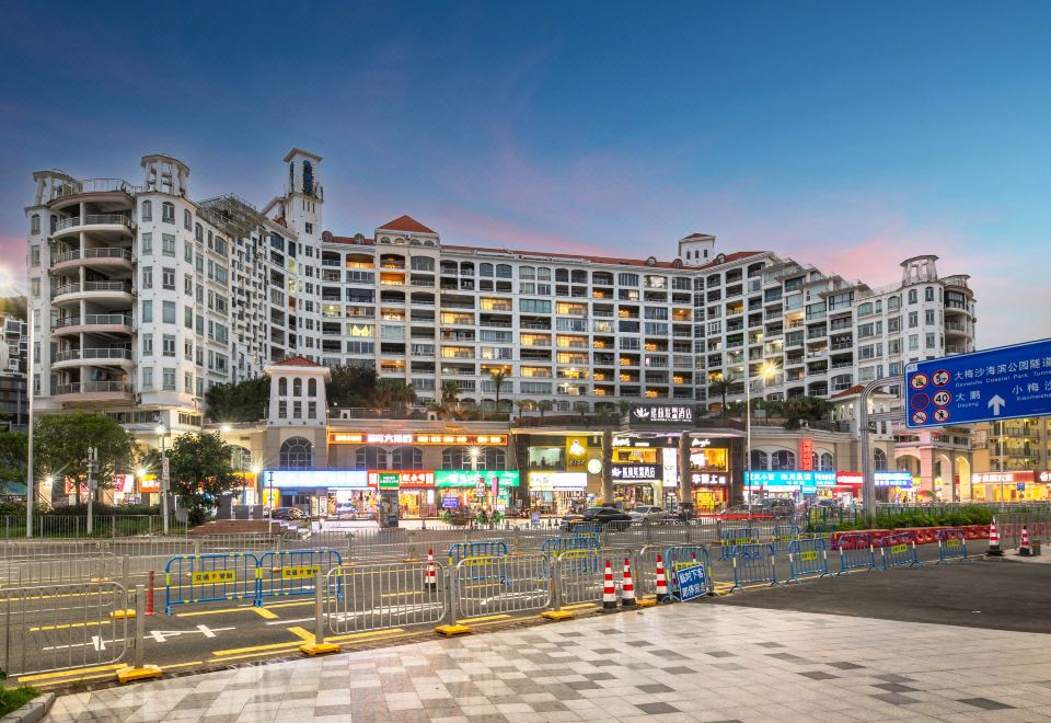 그린트리 인 호텔의 깔끔한 객실 내부