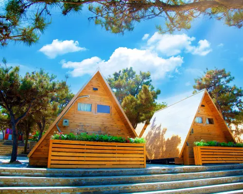 Linghai Shanye Zizai Boutique Camping Base Hotels in Linghai