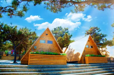 Linghai Shanye Zizai Boutique Camping Base Hotels in Guta Park/Fude Turntable