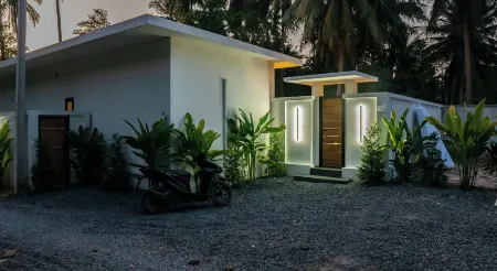 Ozzy Villa Phangan Отели рядом с достопримечательностью «Пханган»