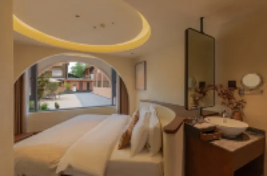 Lugu Lake Luzhixu Hotel (Sanjiacun Wharf Store)