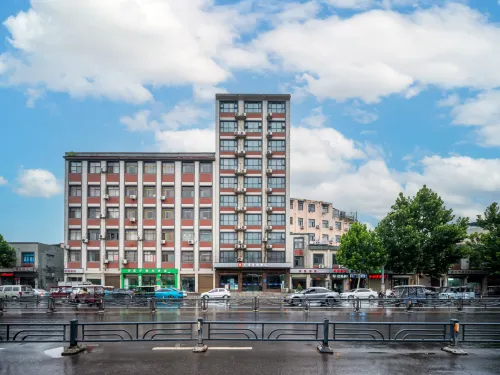 Yipai Chain Hotel (Qi County Bus Station) Hotels in Qixian