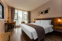 如家精選酒店PLUS(長沙高橋大市場樹木嶺地鐵站店)