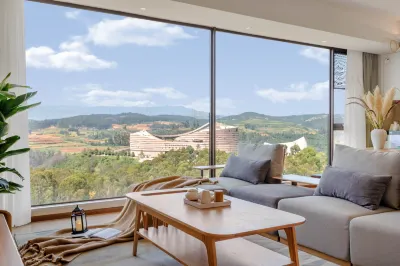 Mercure Yunhu Hotel (Fuxianhu Scenic Area Branch)