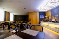 Nair Hotel - breakfast