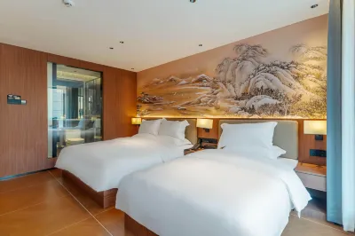 Meihekou Cloud Hotel
