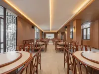Renjoy Hotel Huanggang Jiuzi LuoTian - parking