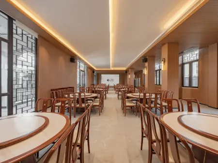 Jinjiang Renjoy Hotel Отели рядом с достопримечательностью «Qingtaiguan Sceneic Area»