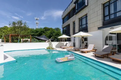 The Sea Inn (Dongshan Island) Hotels near Jinluan Bay Beach