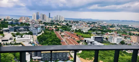 Pattaya North Station Resort Apartment Отели рядом с достопримечательностью «Bann sukhawadee»